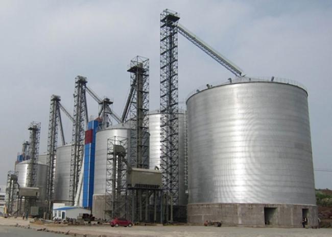 西夏大型钢板库构造参数及水泥储存质量